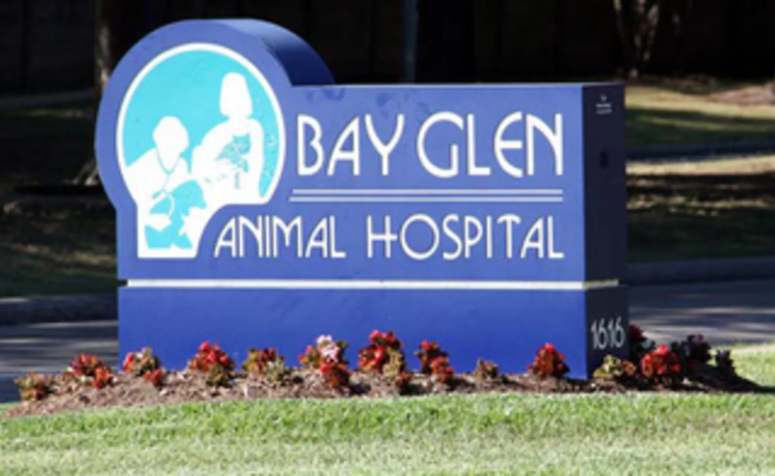 Bay Glen Animal Hospital Front Sign